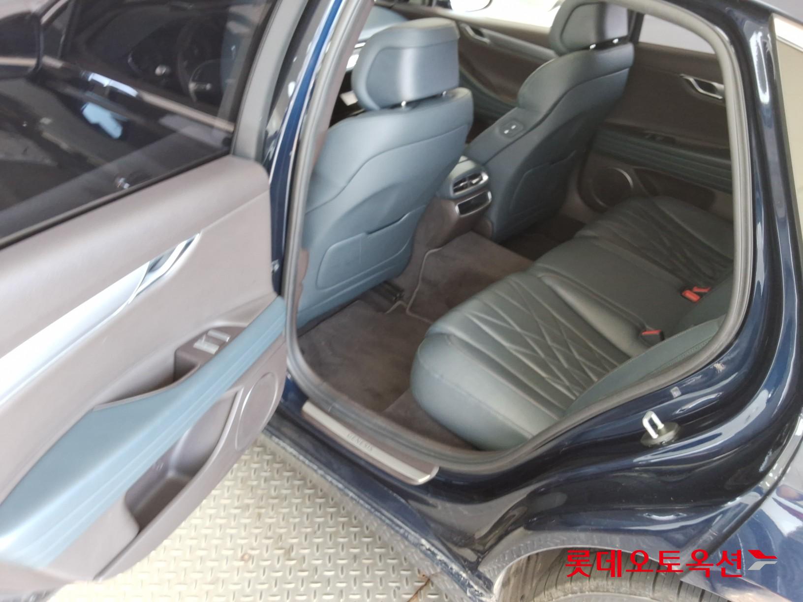2021 - genesis g80