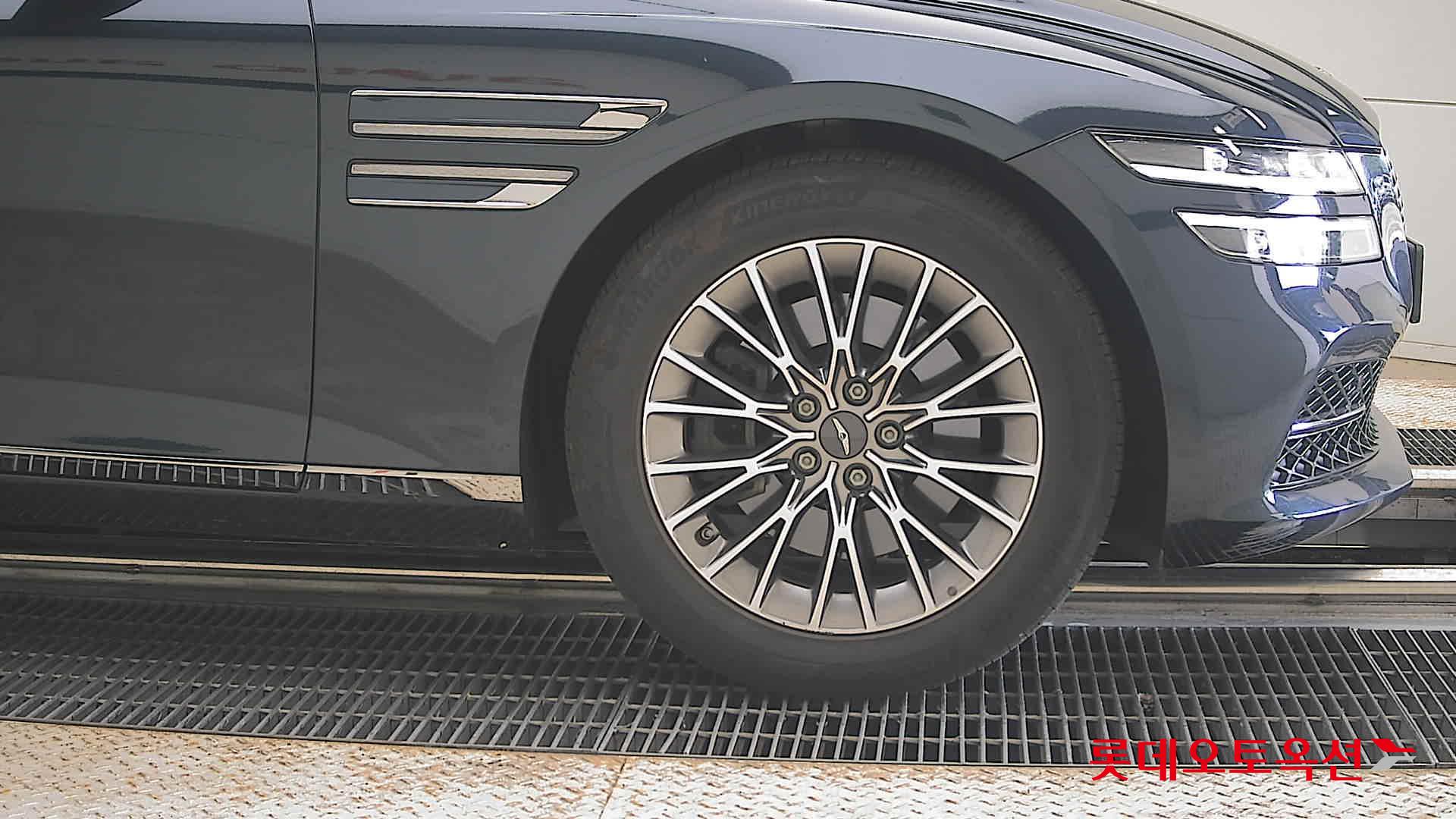 2021 - genesis g80