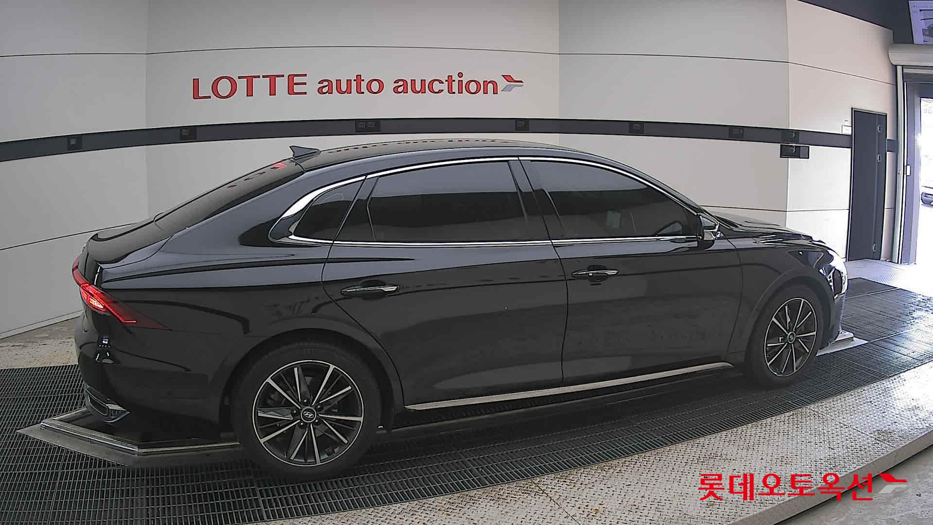 2022 - hyundai grandeur