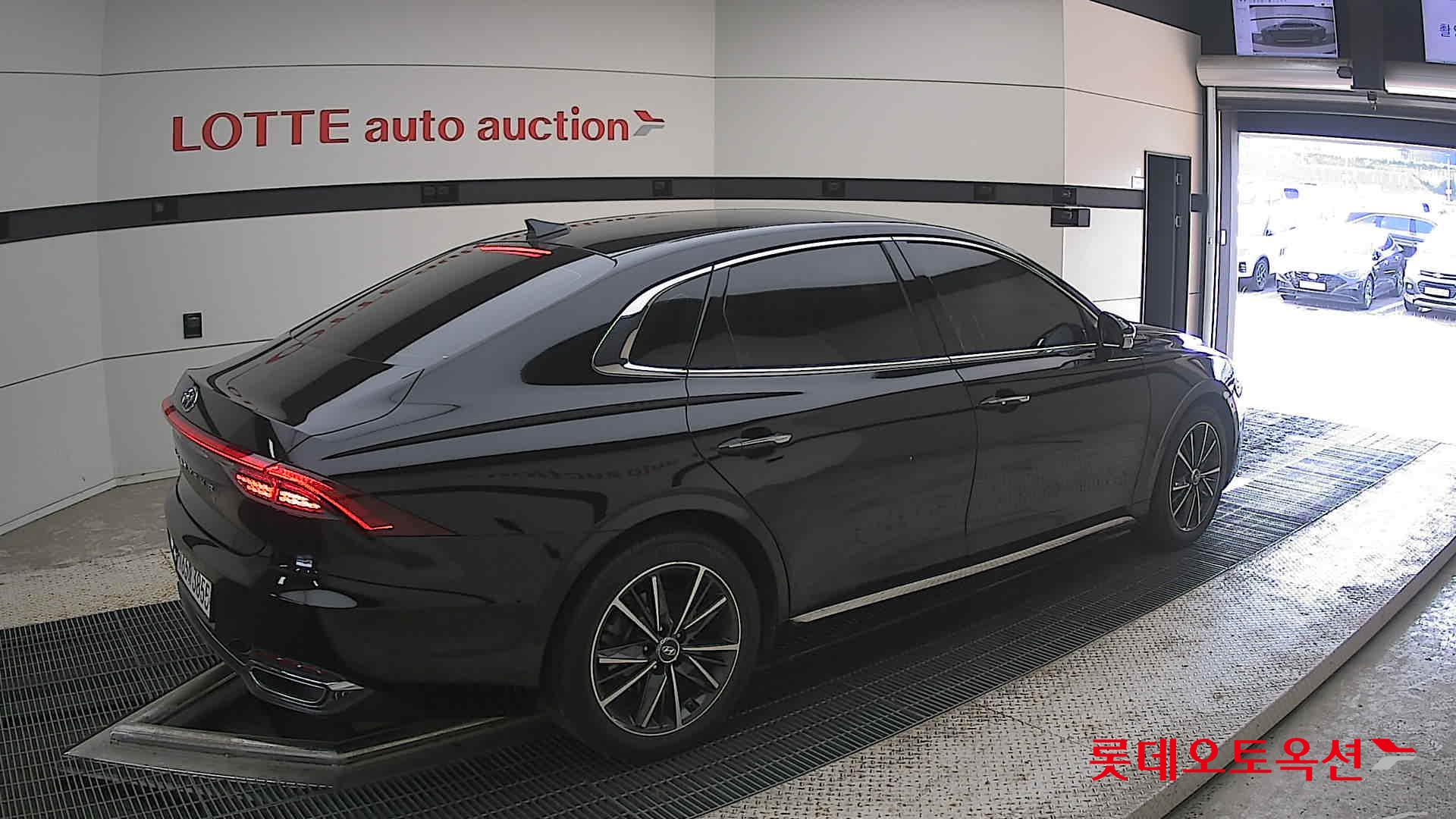 2022 - hyundai grandeur