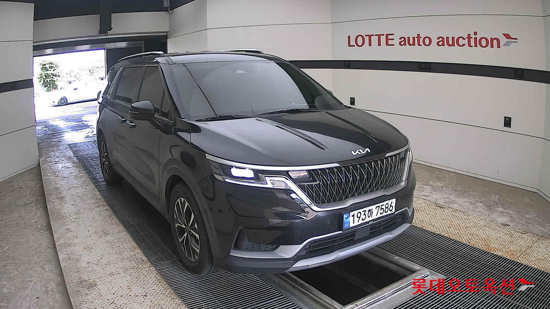 2022 - kia carnival