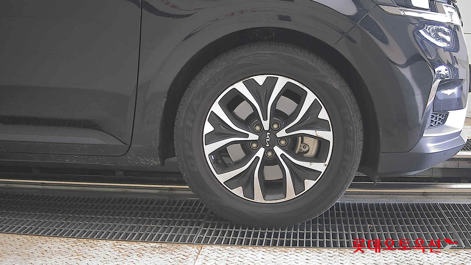 2022 - kia carnival