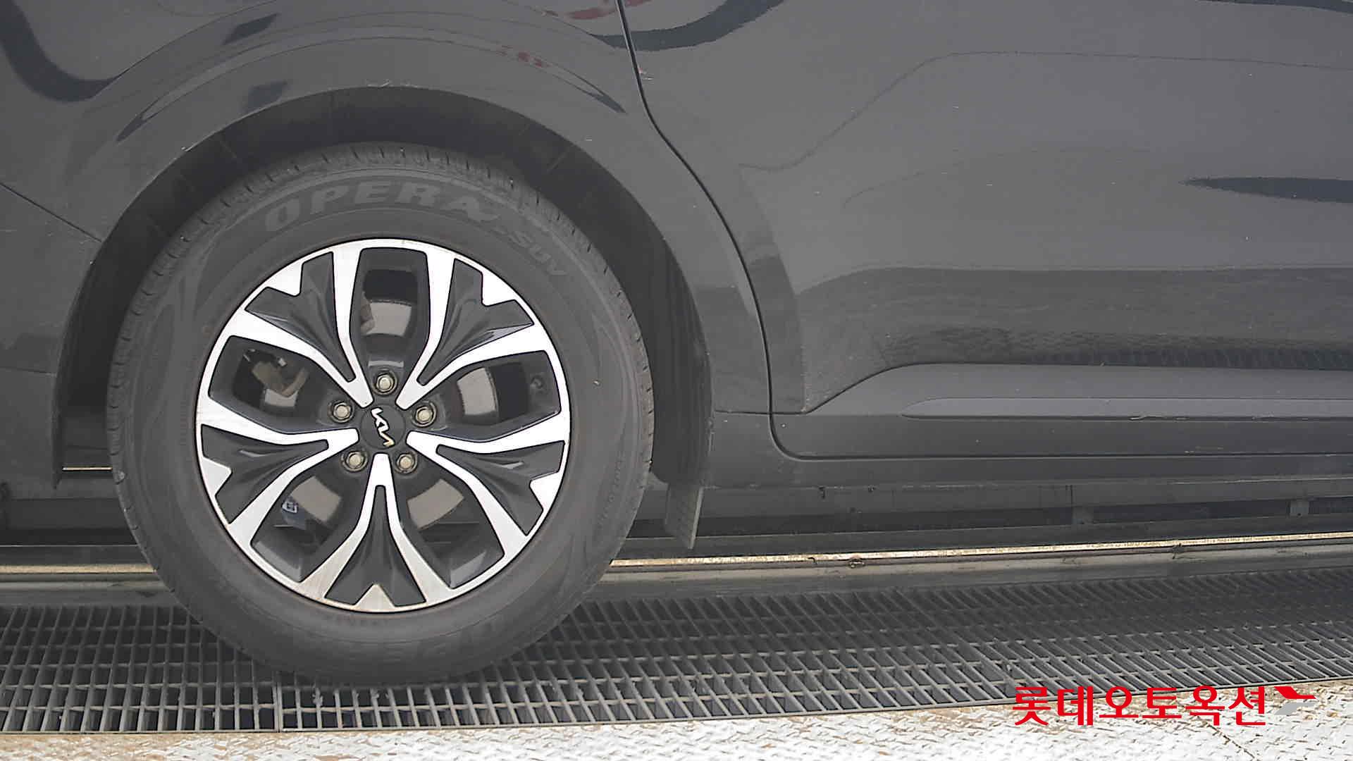 2022 - kia carnival