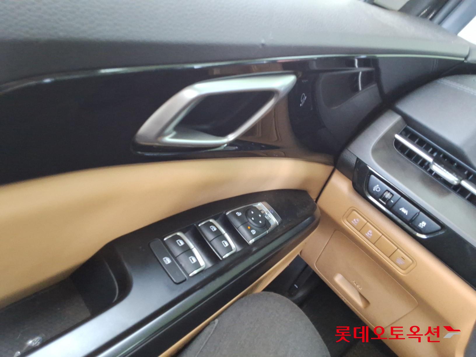 2022 - kia carnival