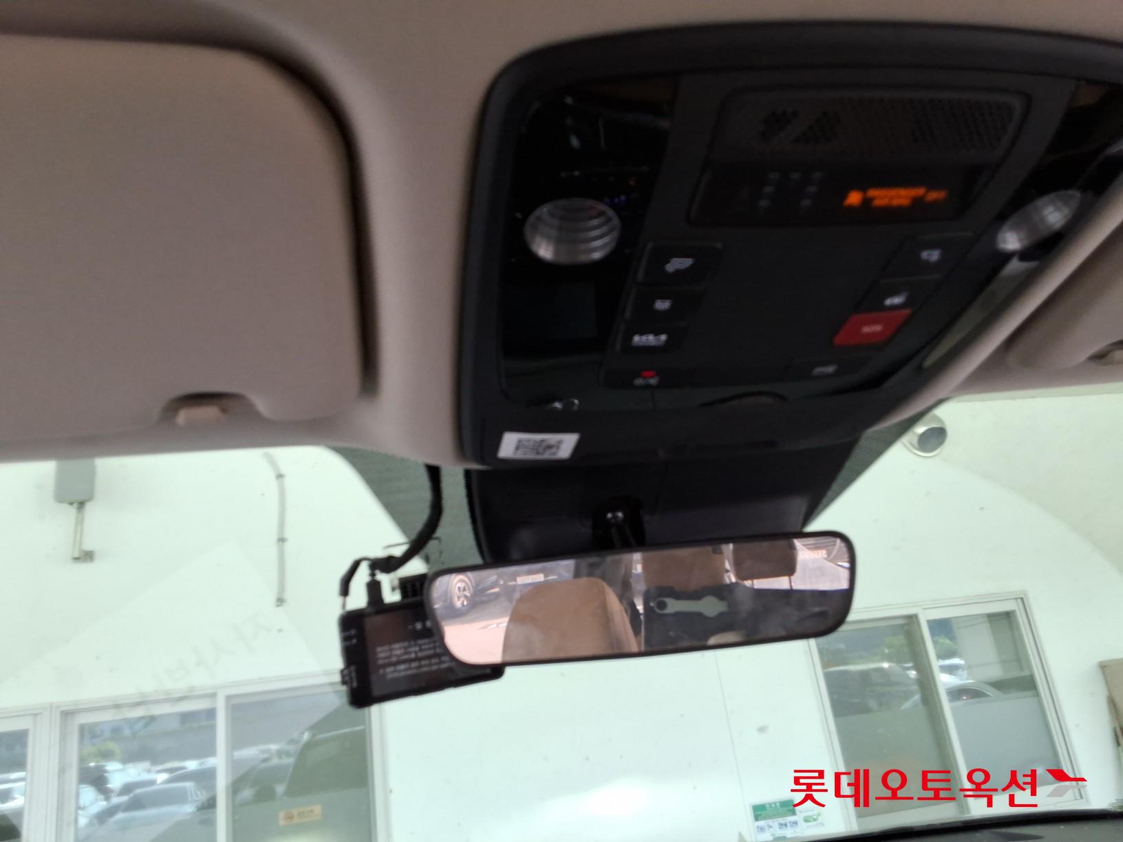 2022 - kia carnival