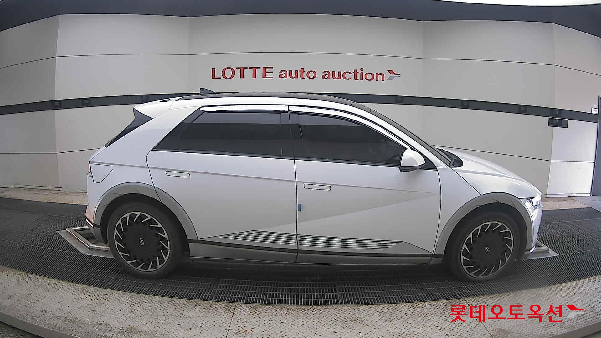 2022 - hyundai ioniq