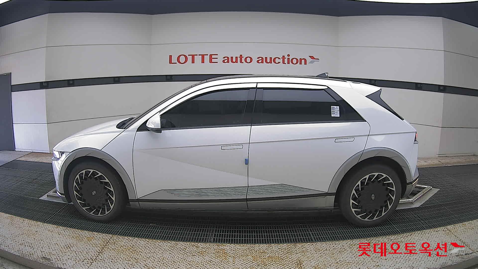 2022 - hyundai ioniq