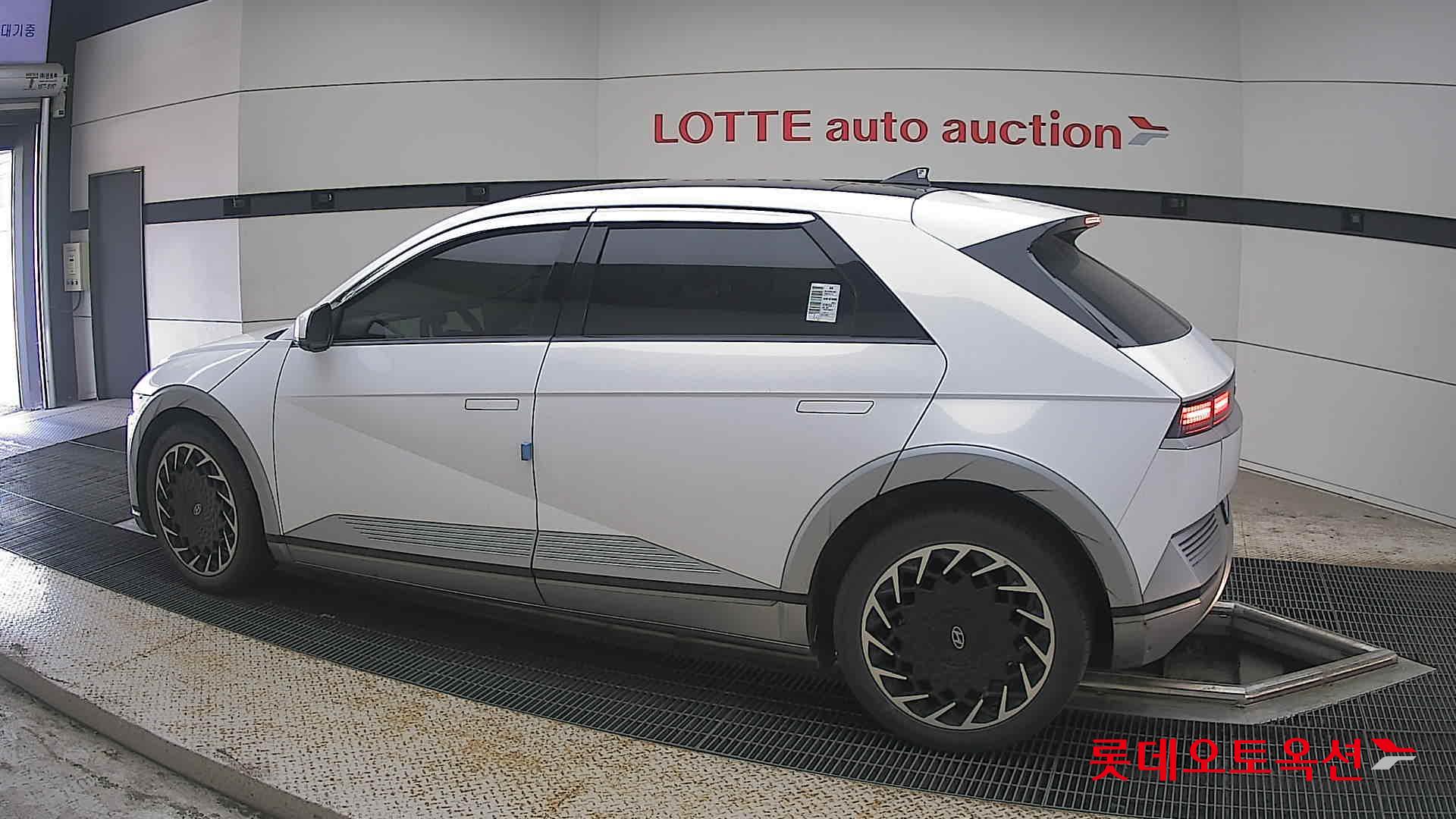 2022 - hyundai ioniq