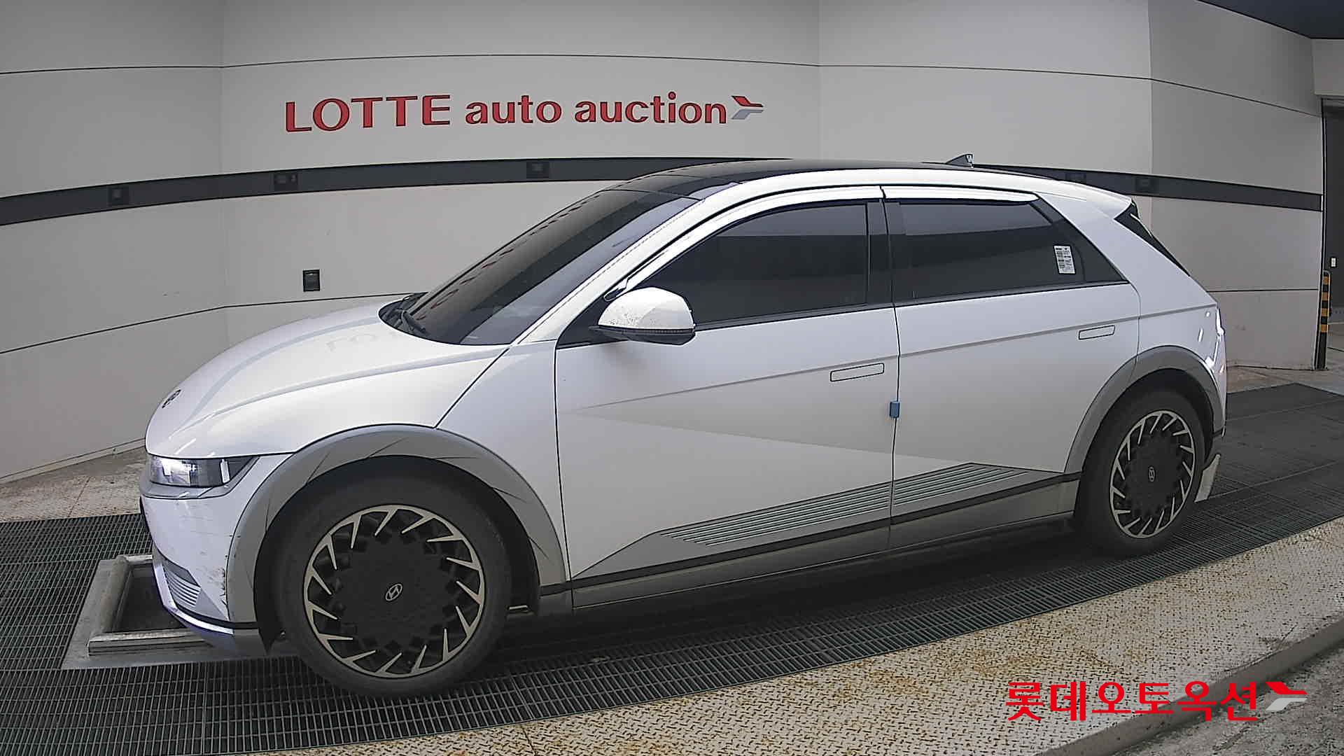 2022 - hyundai ioniq
