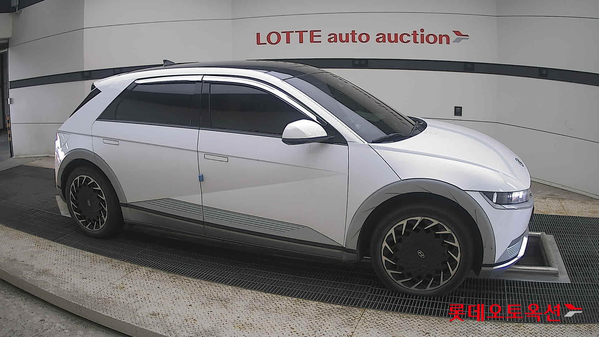 2022 - hyundai ioniq