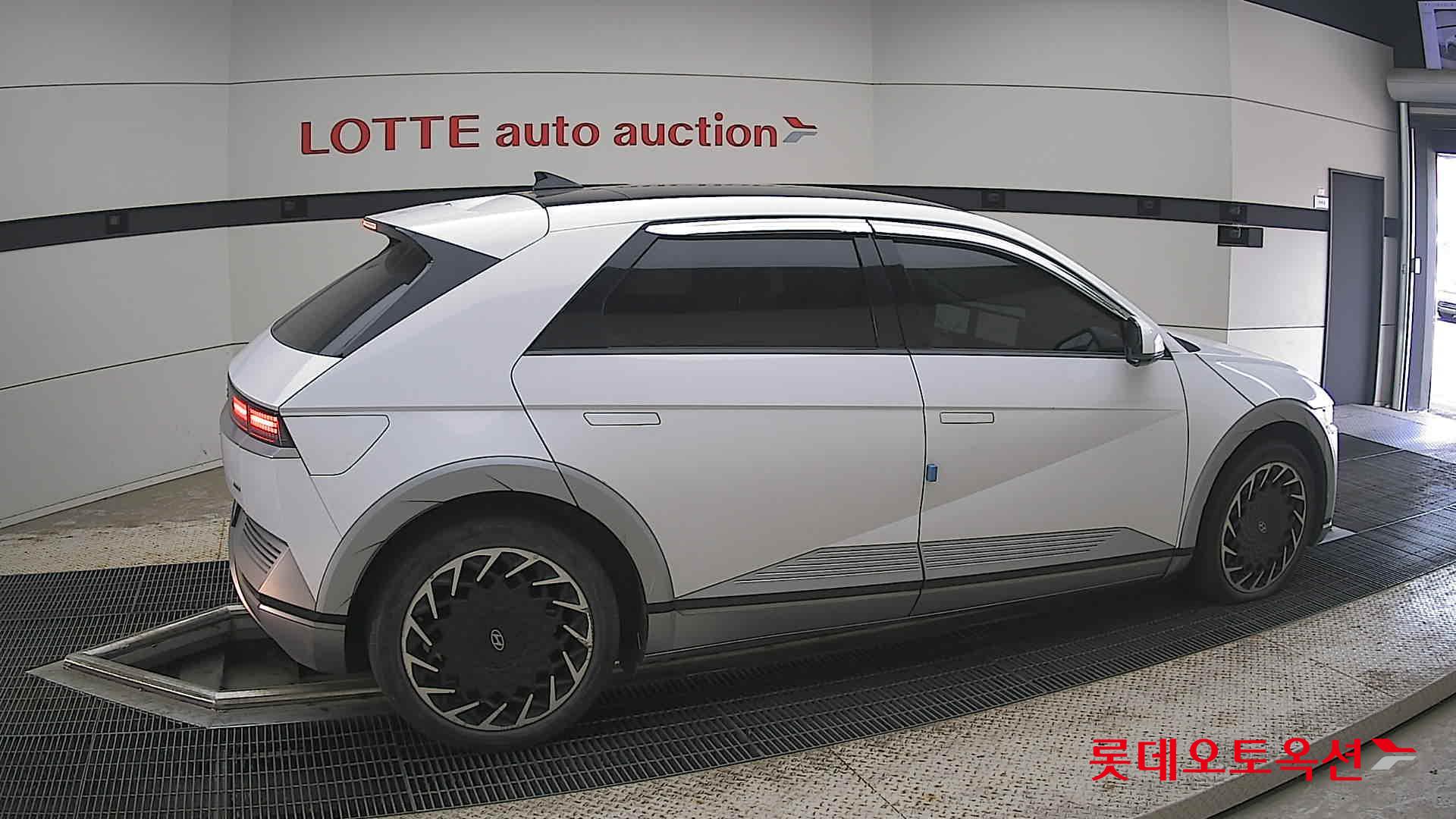 2022 - hyundai ioniq