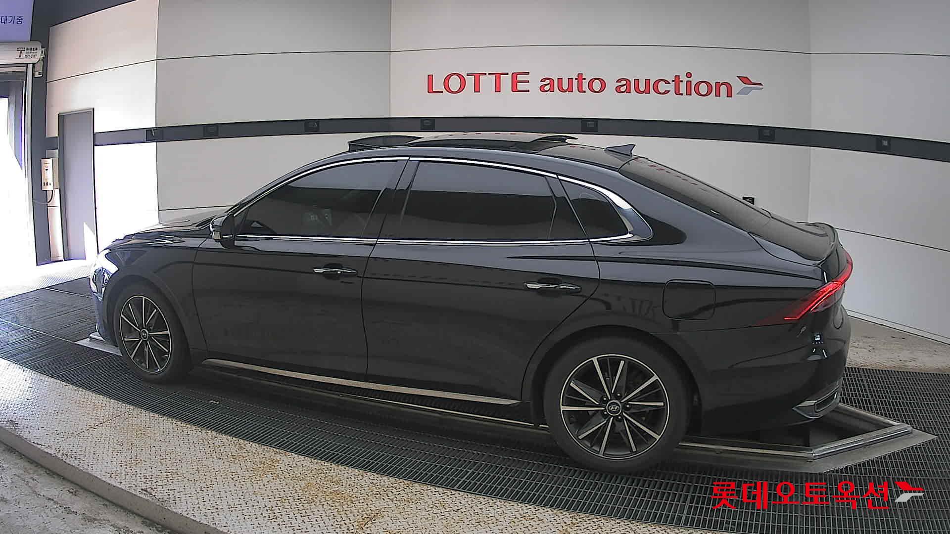 2022 - hyundai grandeur