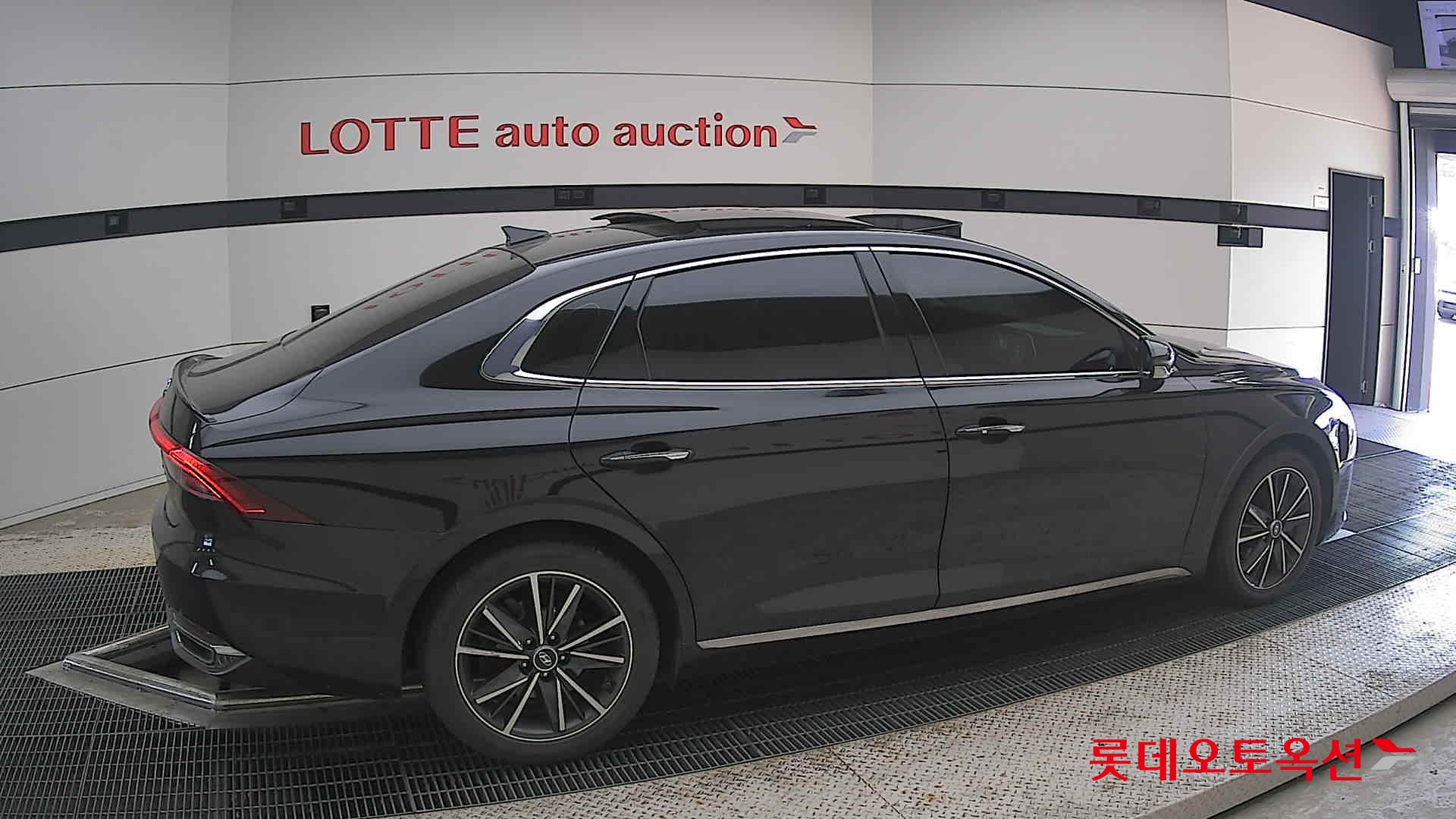 2022 - hyundai grandeur