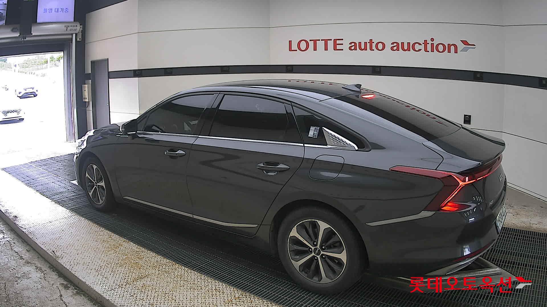 2023 - kia k8