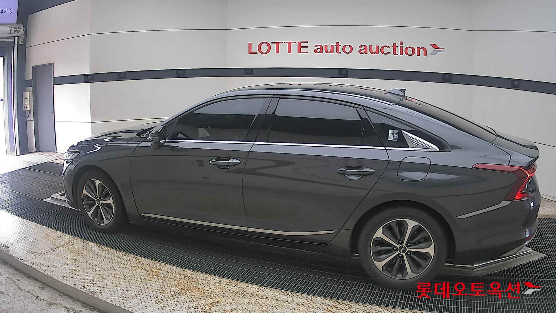 2023 - kia k8