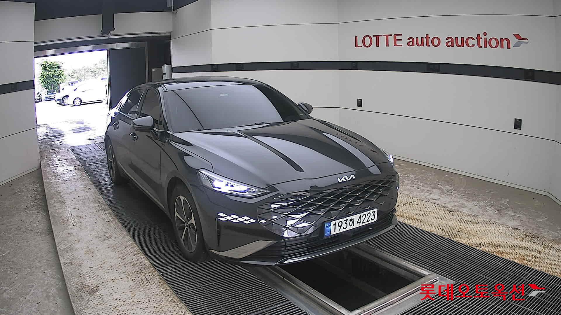2023 - kia k8