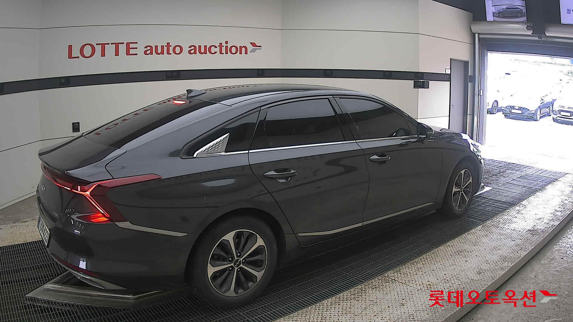 2023 - kia k8
