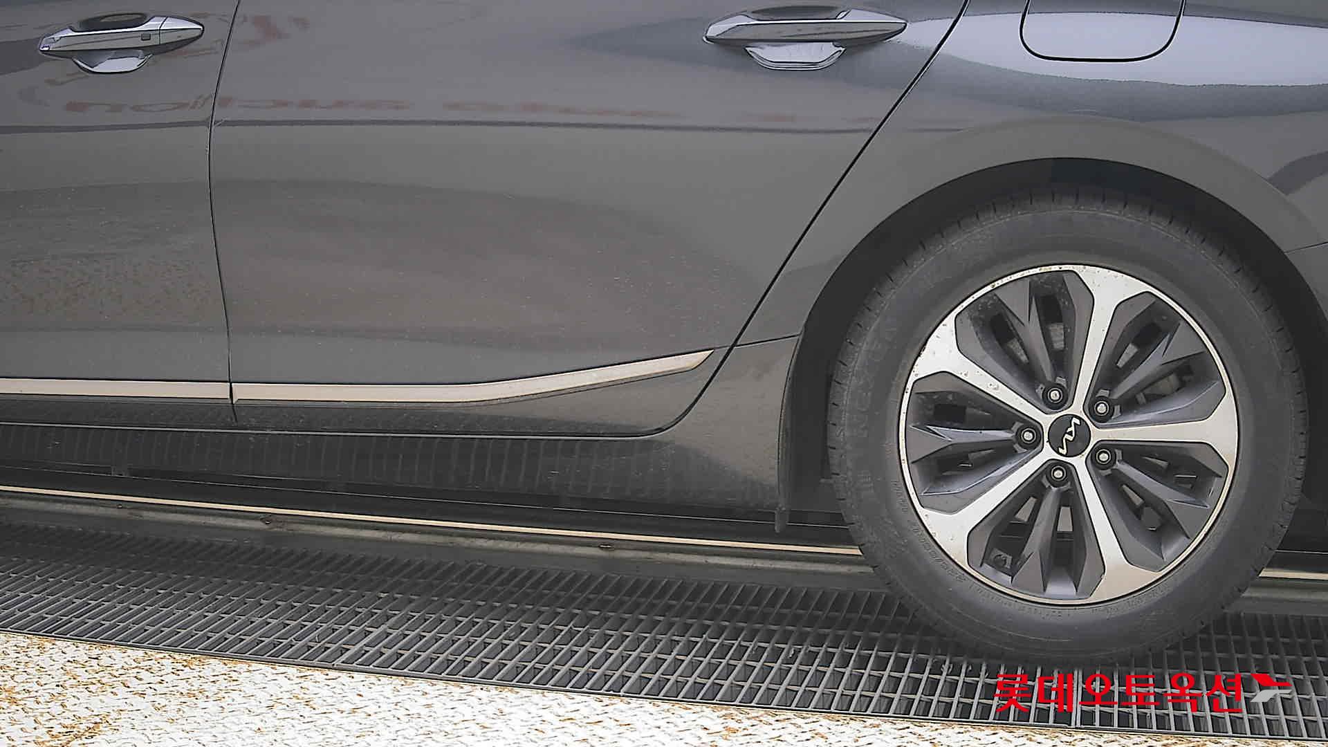 2023 - kia k8