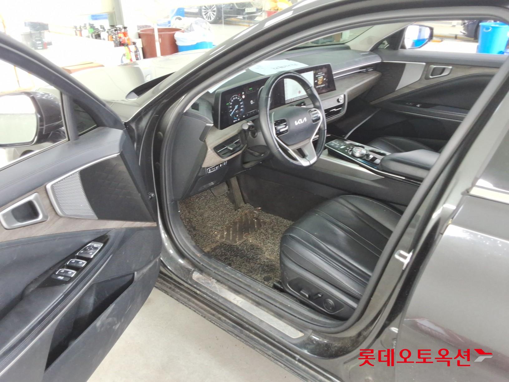 2023 - kia k8