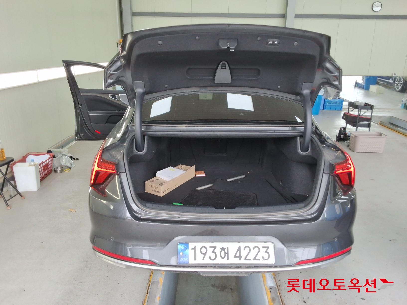 2023 - kia k8