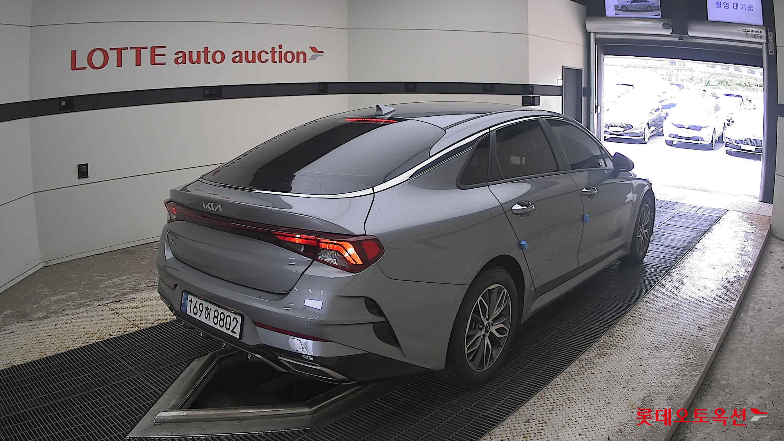2022 - kia k5