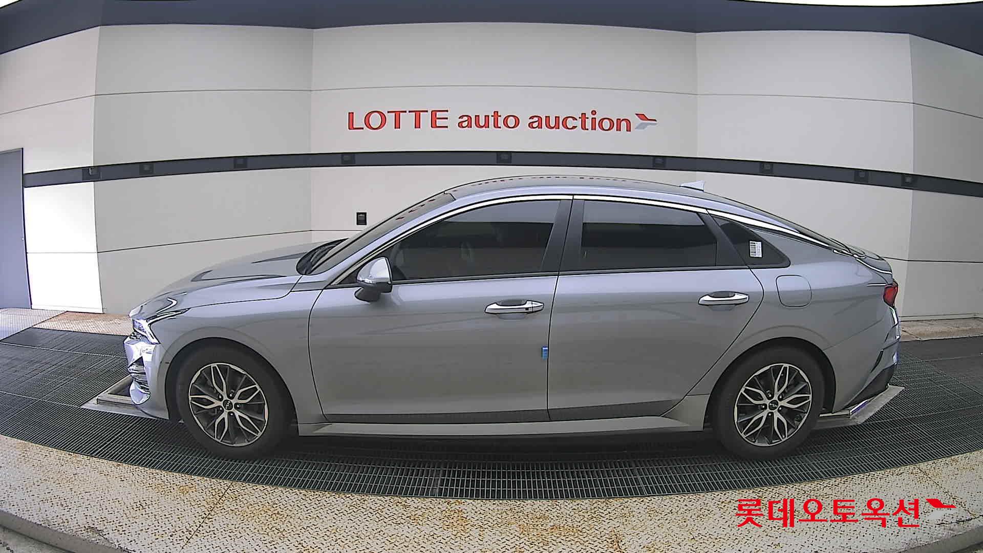 2022 - kia k5