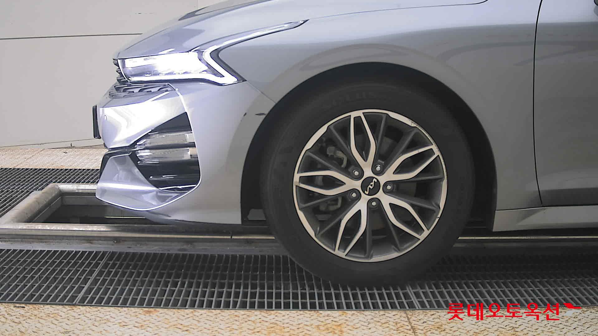 2022 - kia k5