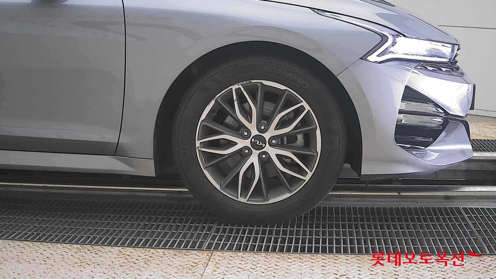 2022 - kia k5