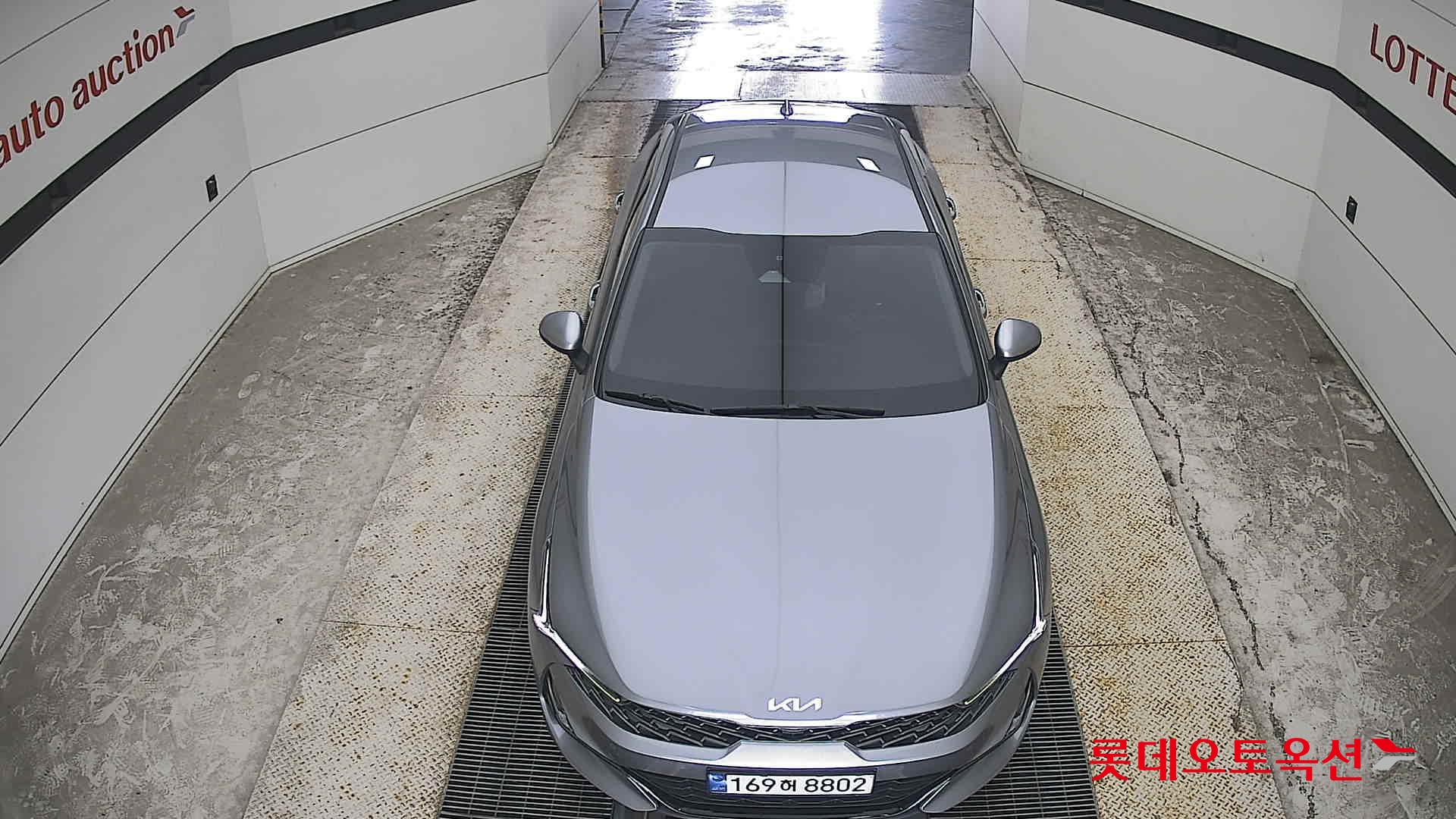 2022 - kia k5