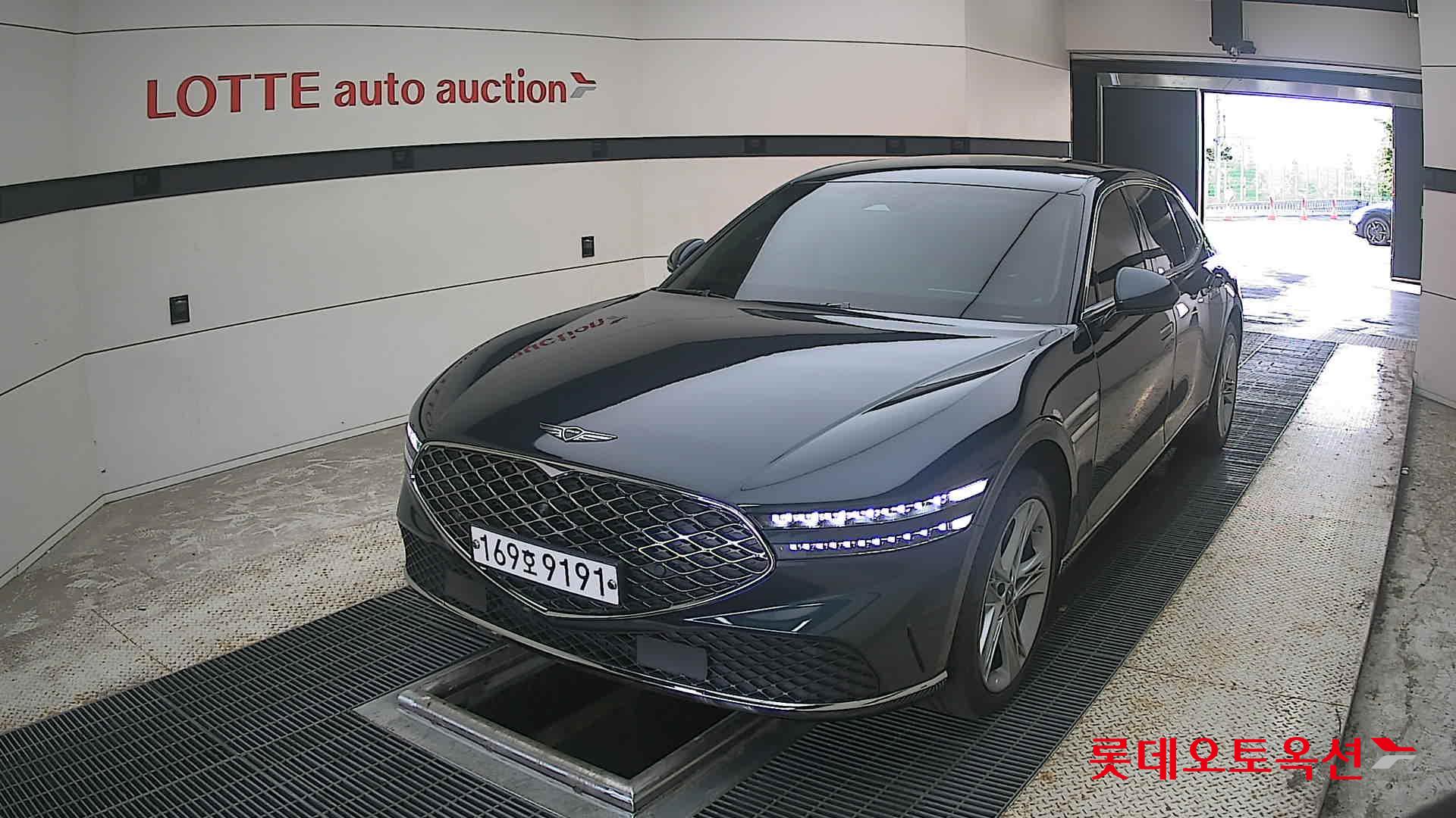 2022 - genesis g90