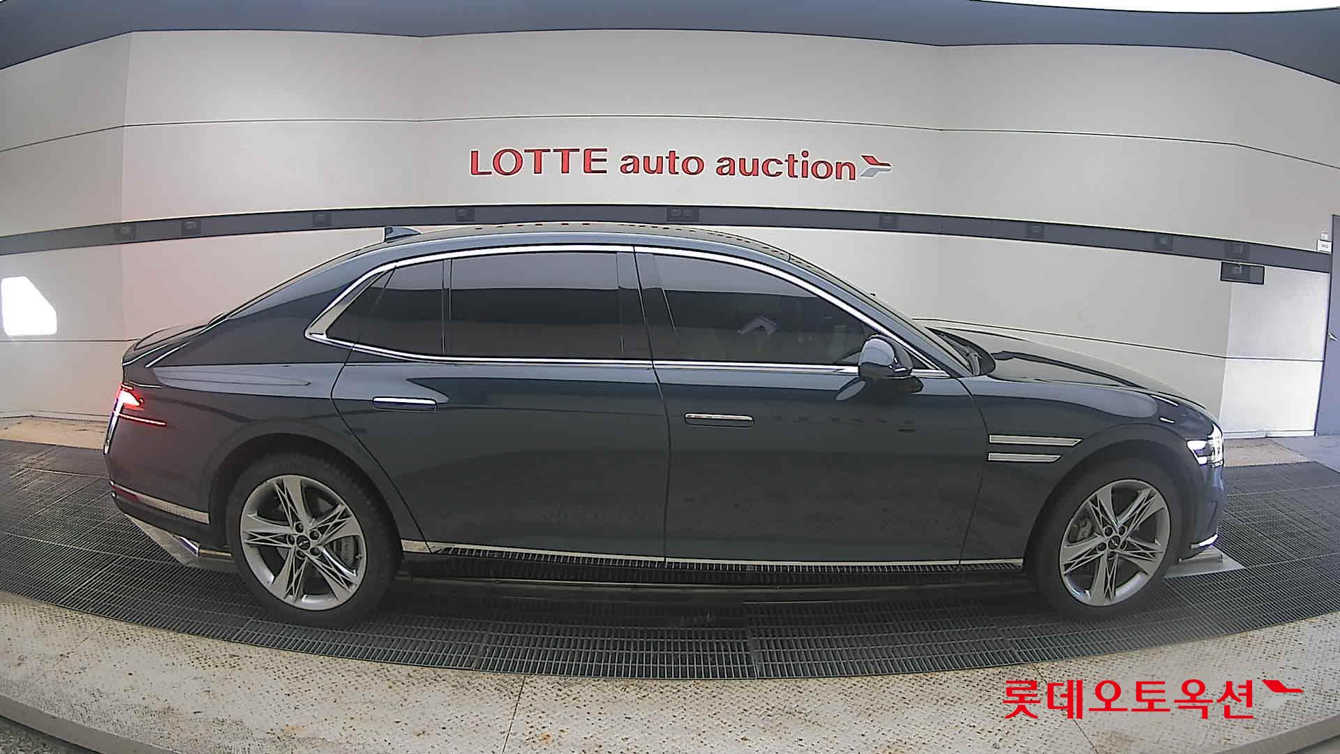 2022 - genesis g90