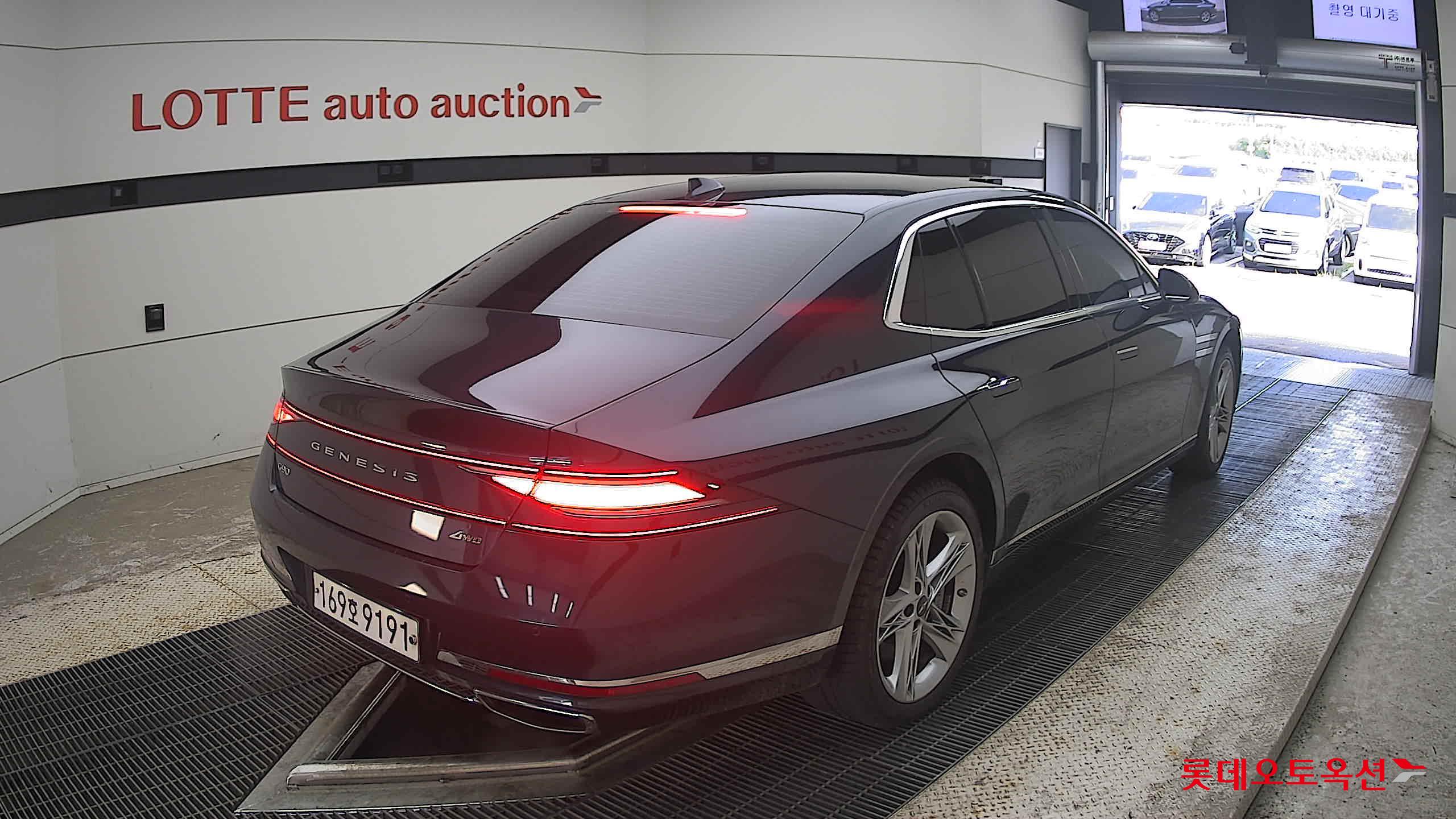 2022 - genesis g90