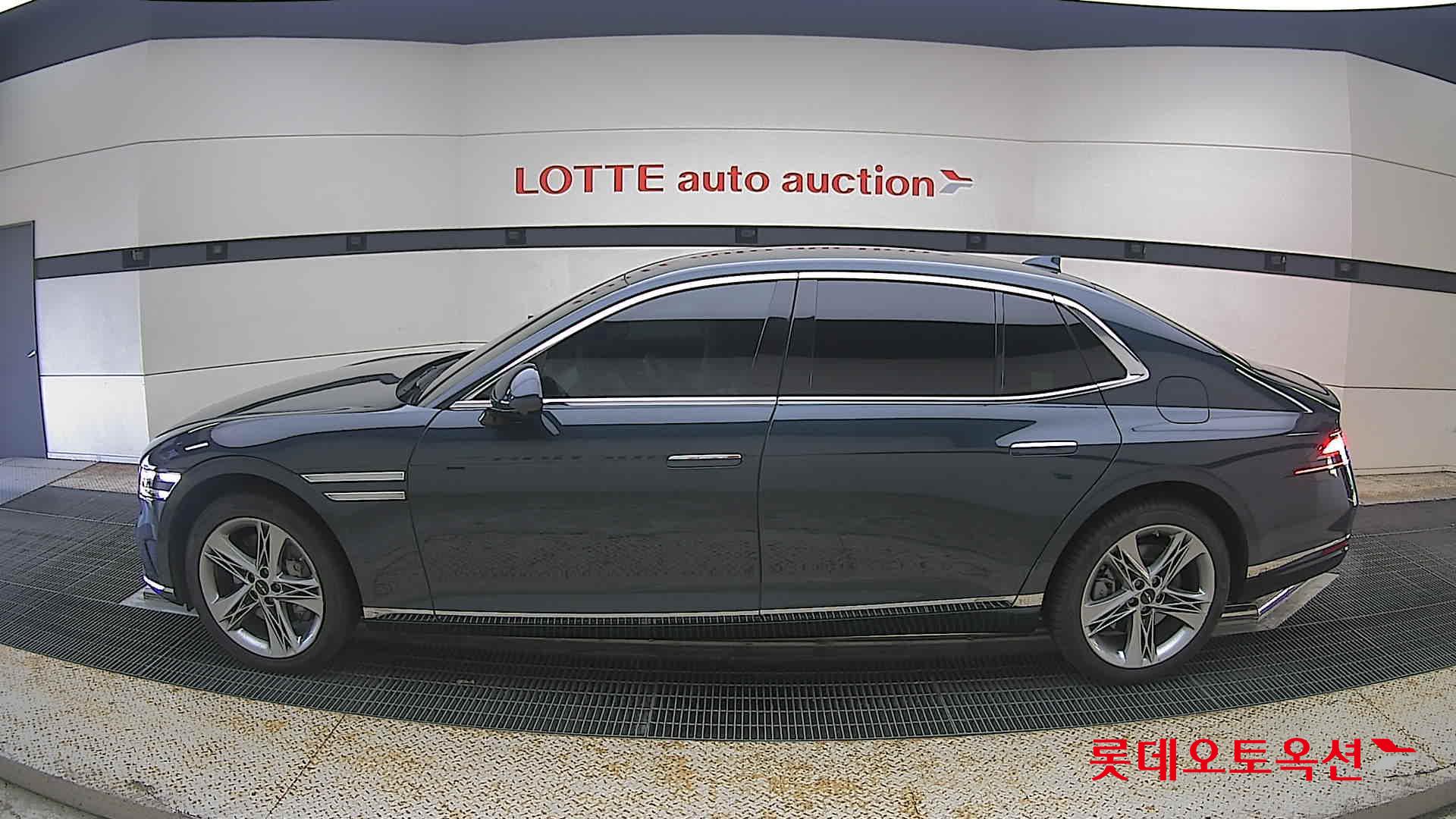 2022 - genesis g90