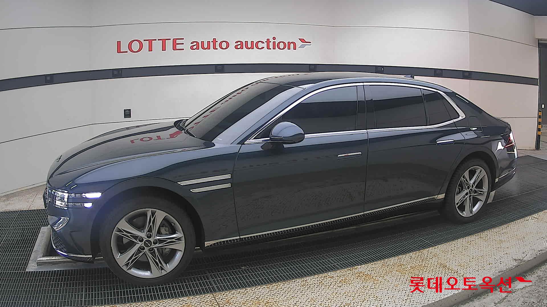 2022 - genesis g90
