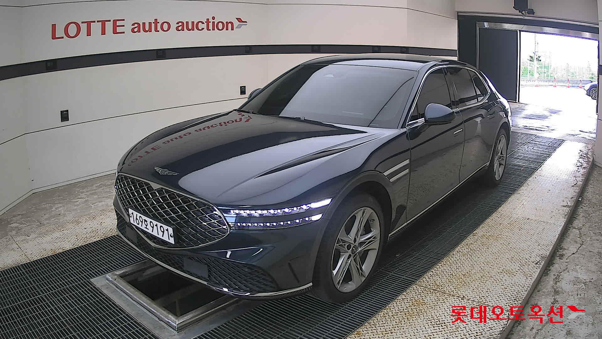 2022 - genesis g90