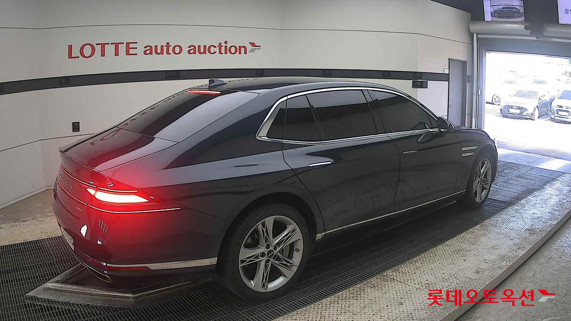 2022 - genesis g90