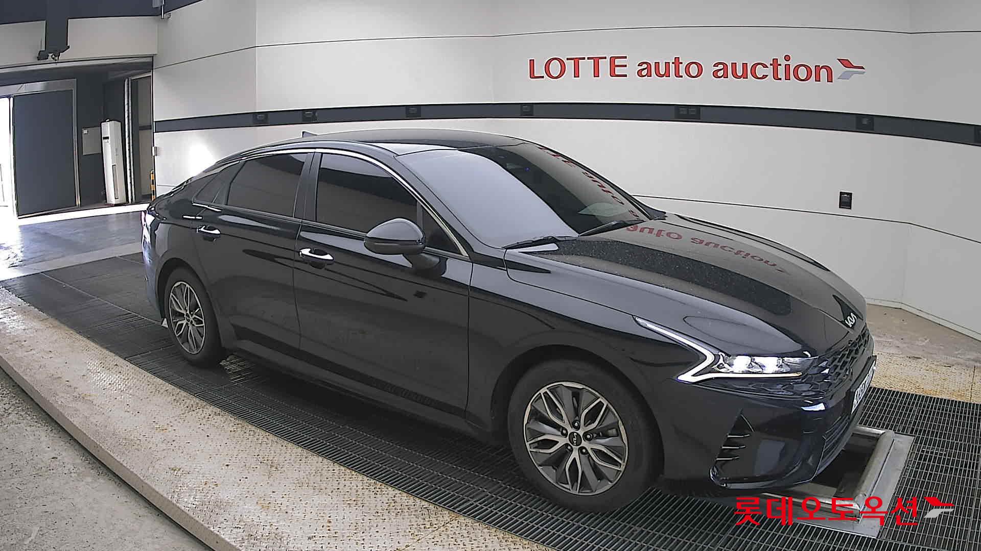 2022 - kia k5