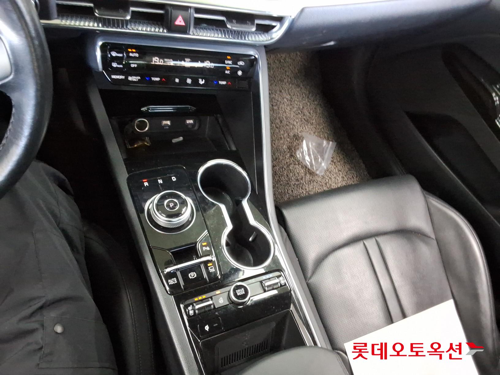 2022 - kia k5
