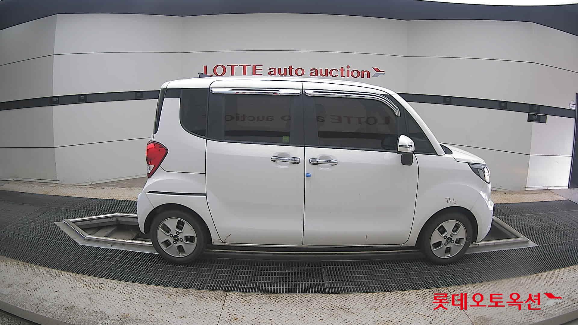 2022 - kia ray