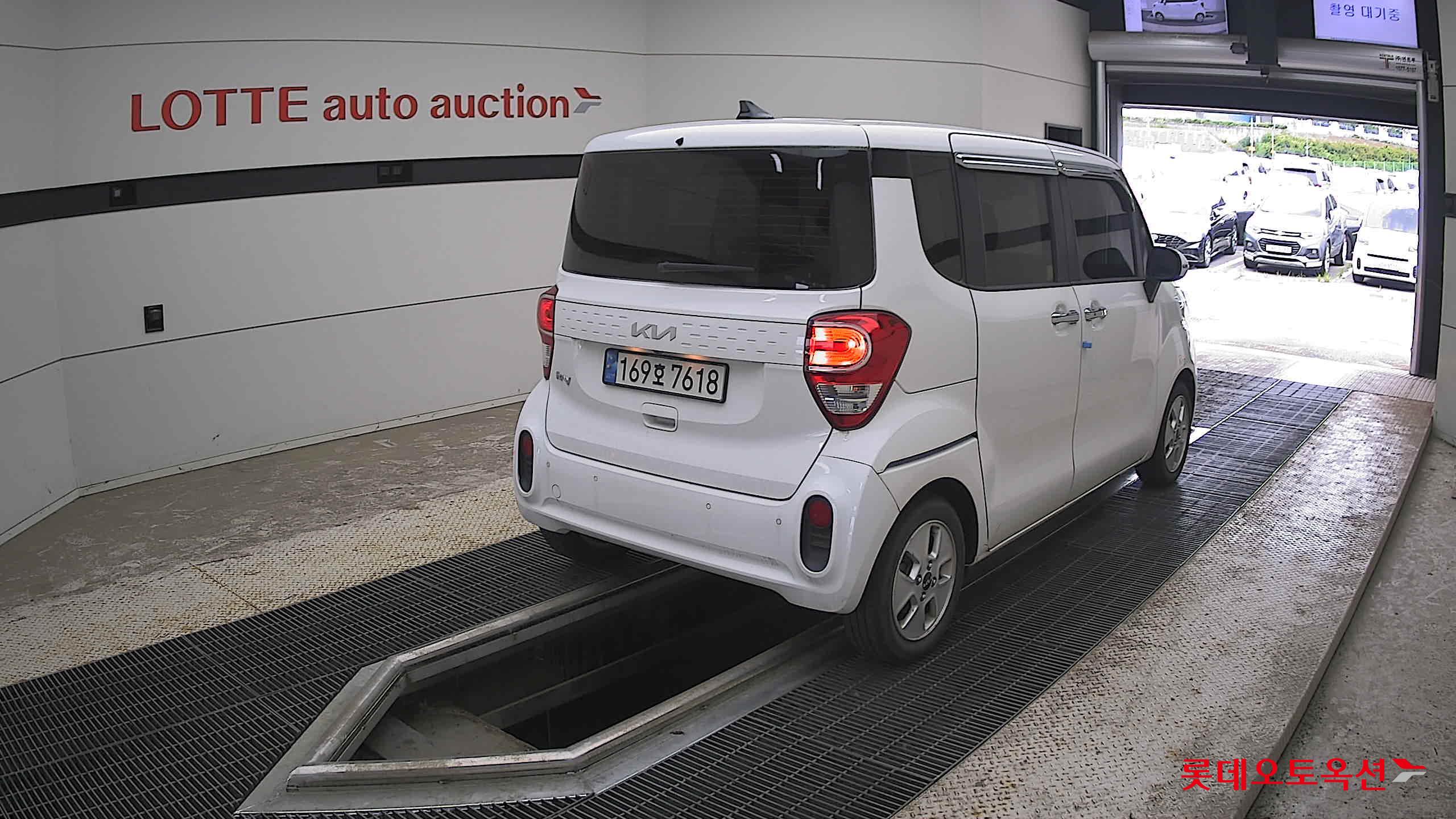 2022 - kia ray