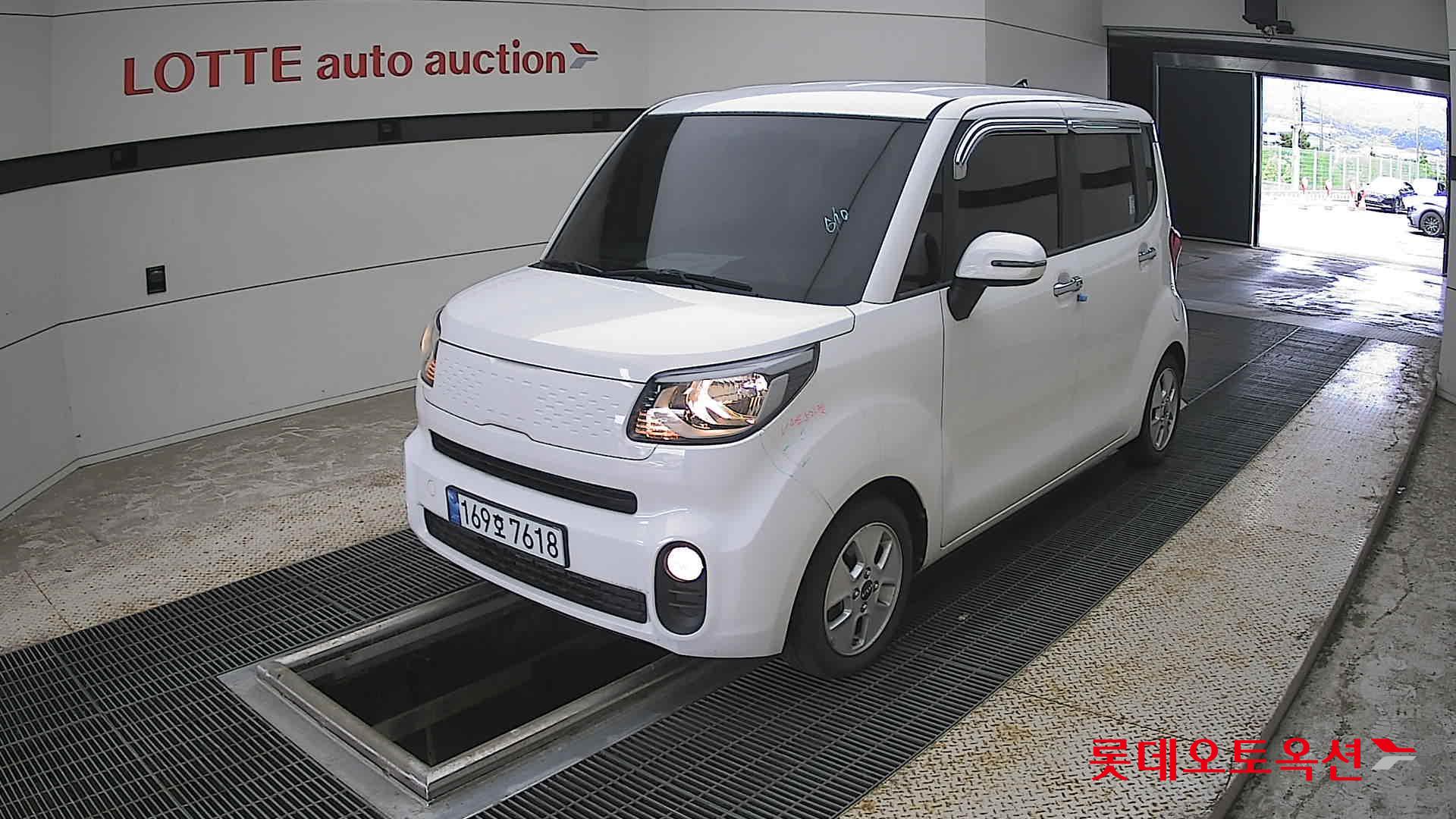 2022 - kia ray