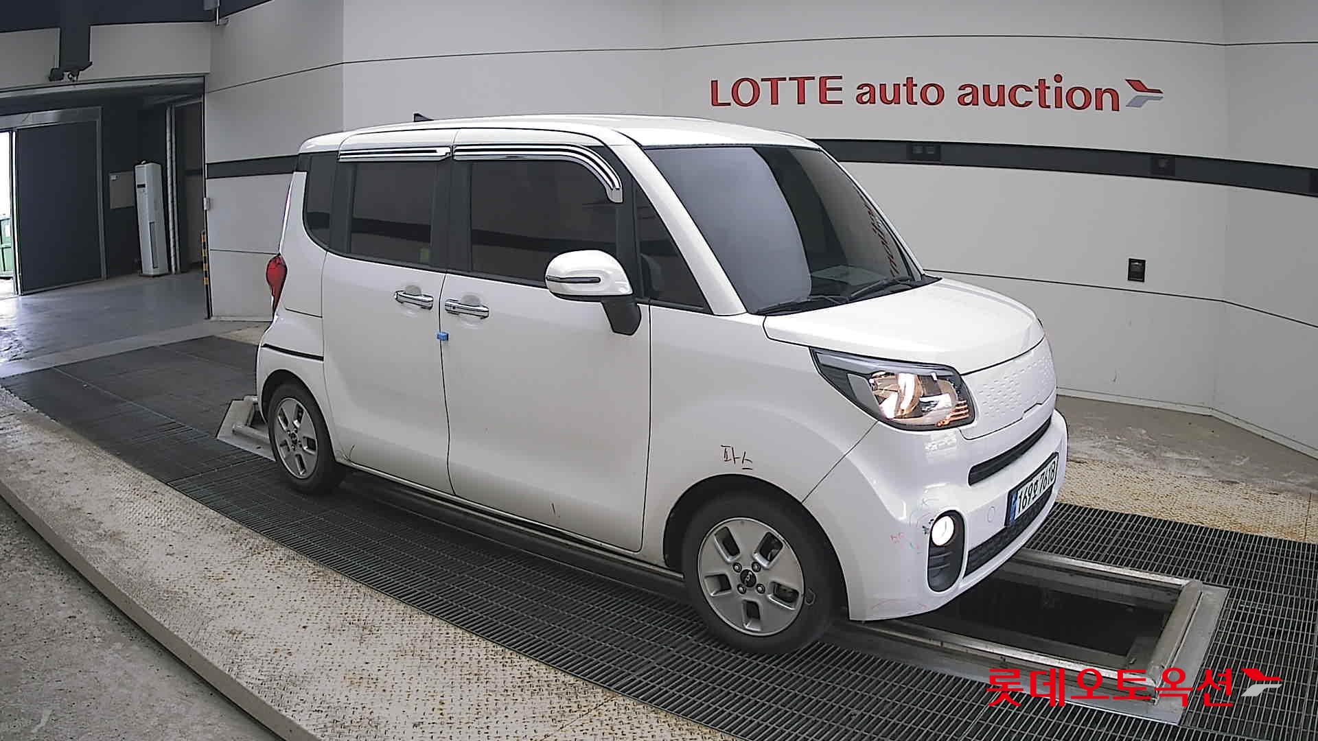 2022 - kia ray