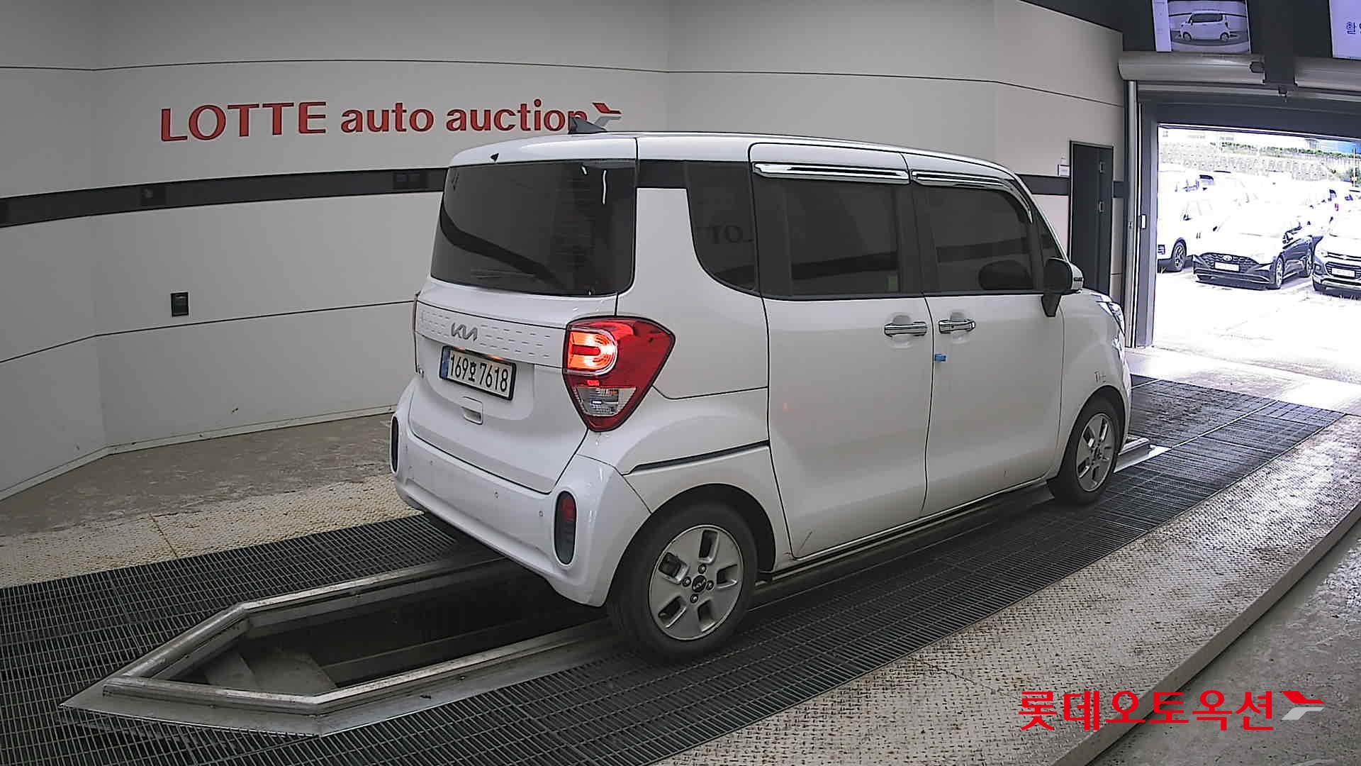 2022 - kia ray