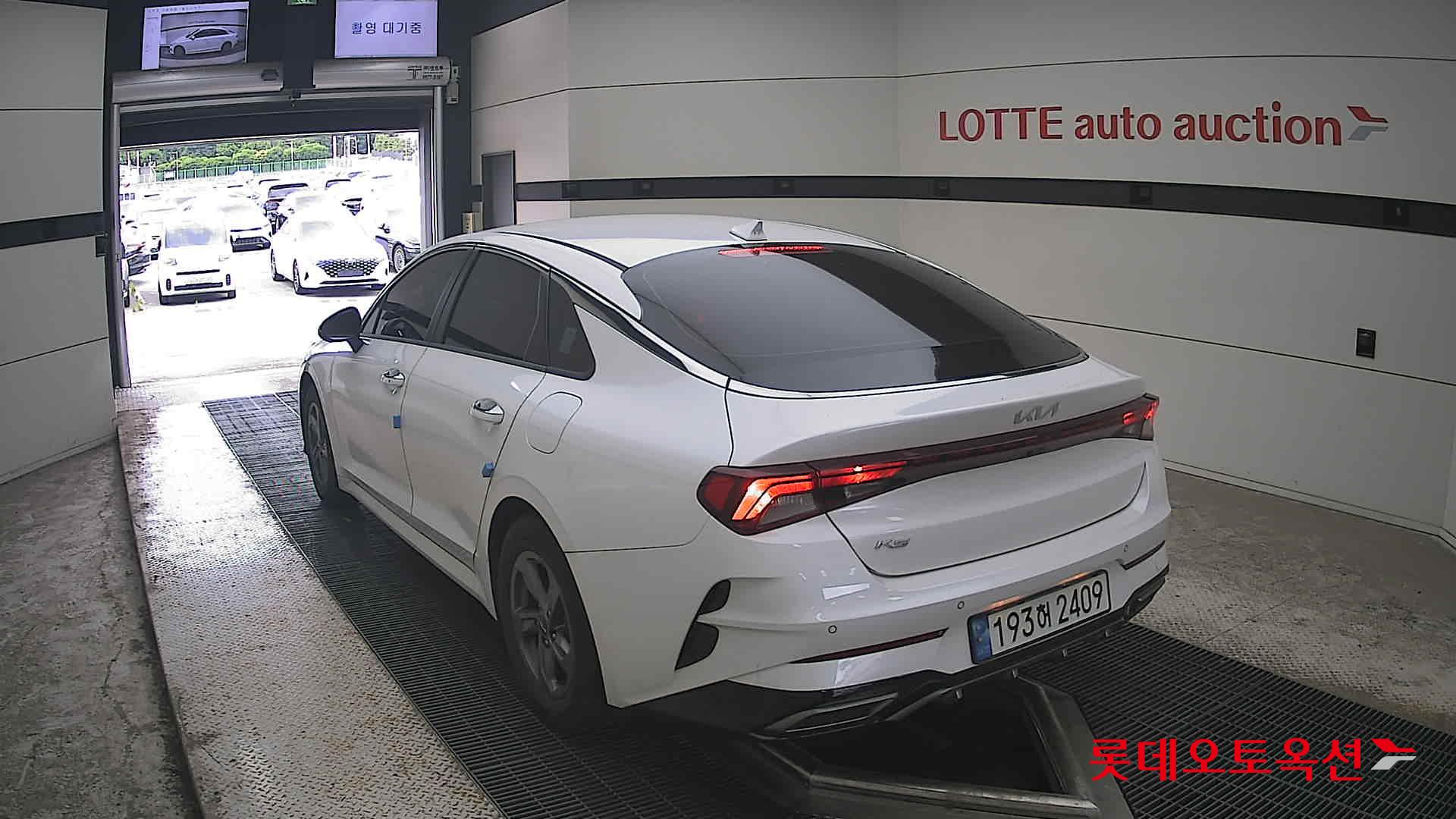 2022 - kia k5