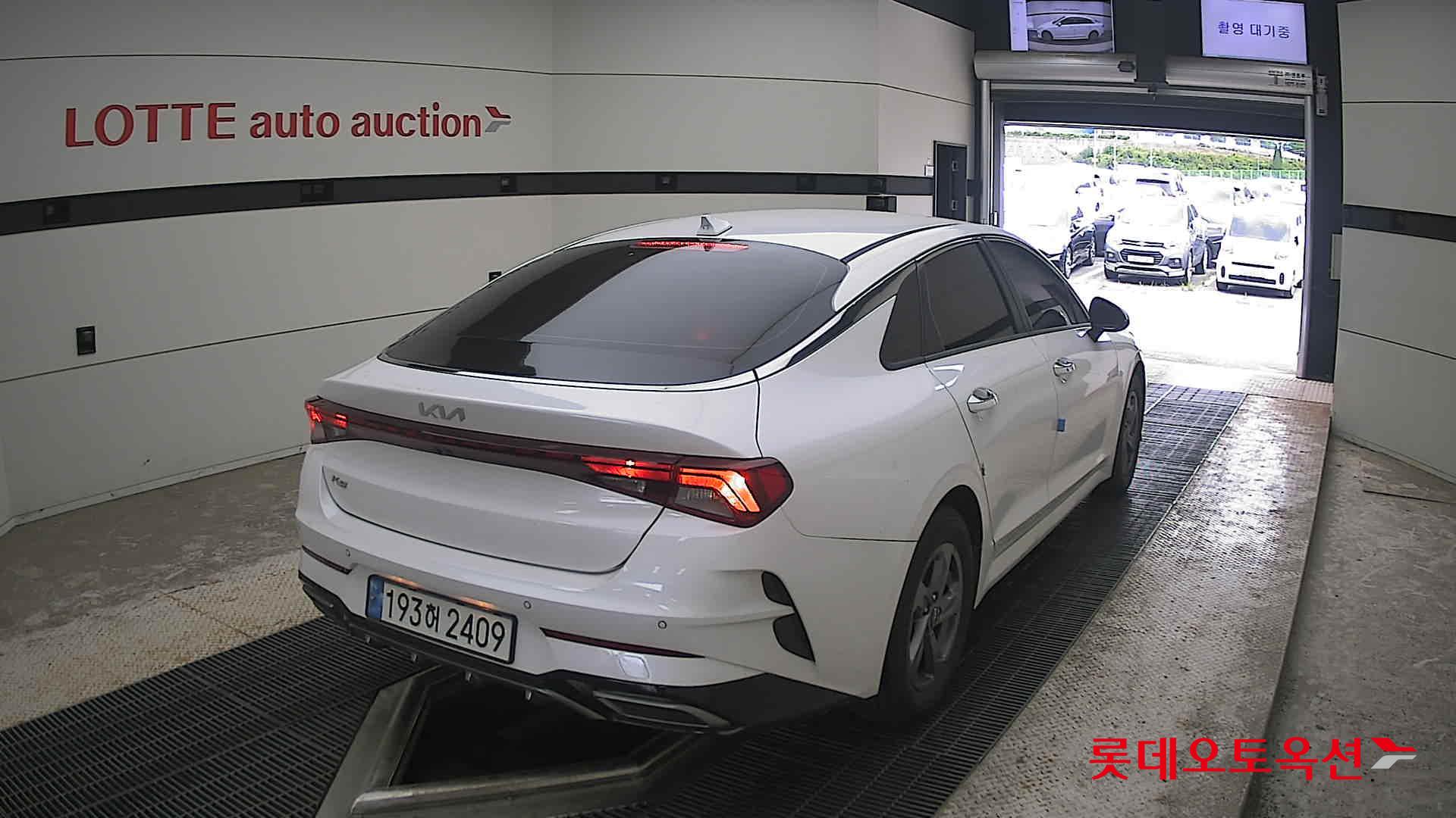2022 - kia k5