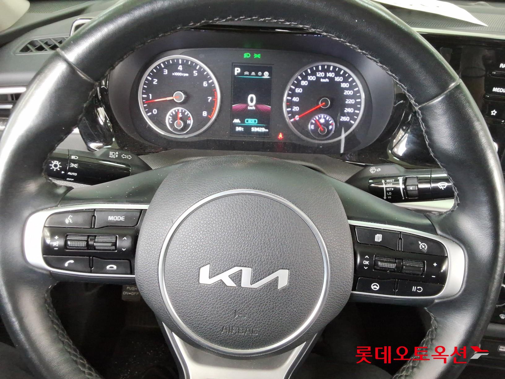 2022 - kia k5