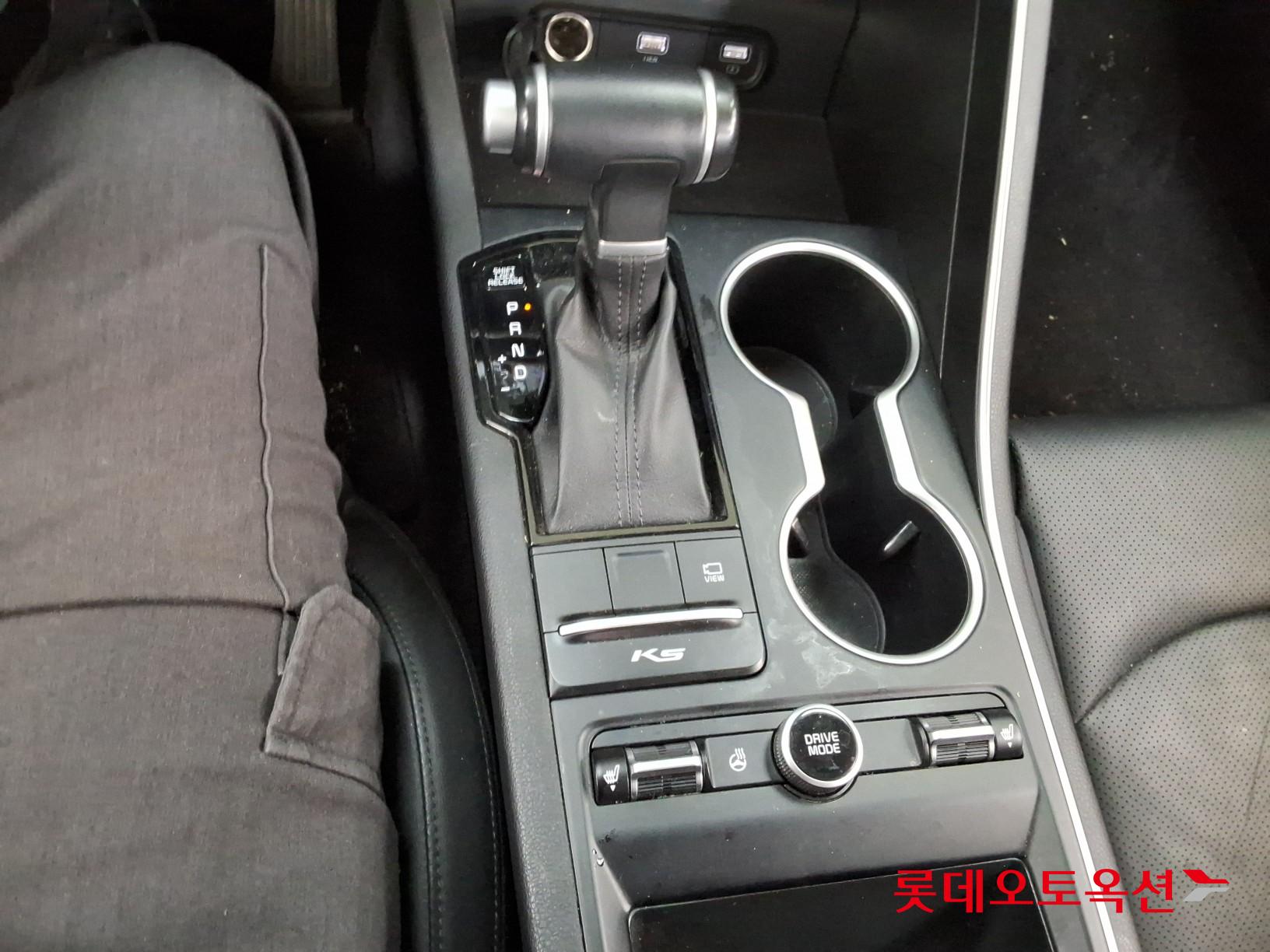 2022 - kia k5