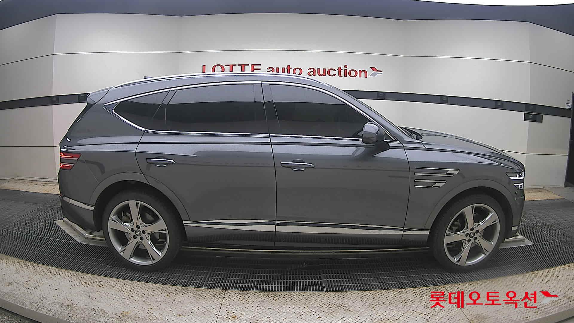 2021 - genesis gv80