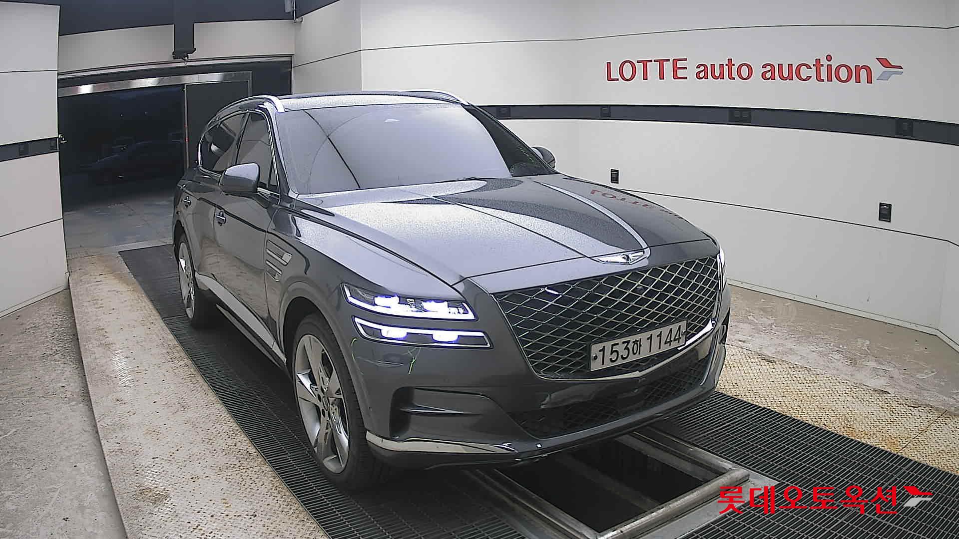 2021 - genesis gv80
