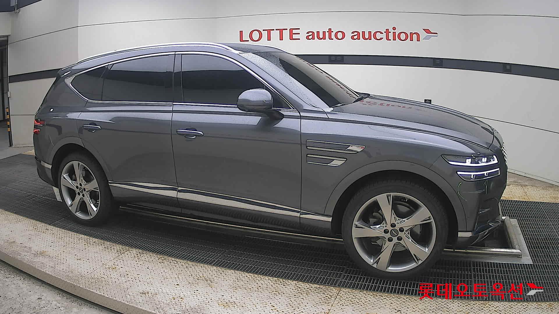 2021 - genesis gv80